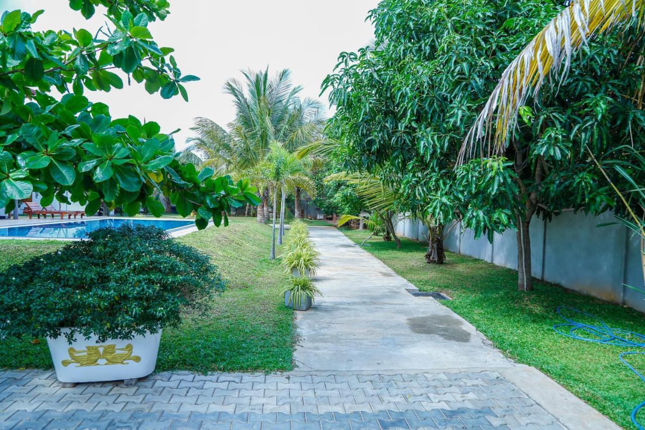 Sea Lagoon Beach Hotel تريكونامالاي المظهر الخارجي الصورة